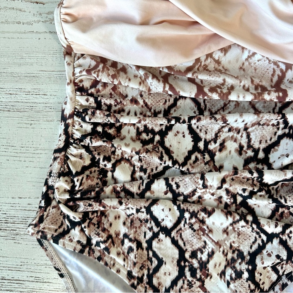 CALVIN KLEIN Snakeskin Python Ombré Wrap One Piece Swimsuit 8 - Picture 7 of 13